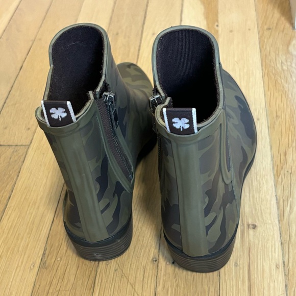 Lucky Brand Chelsea Rain Boots in Camo - Picture 7 of 7